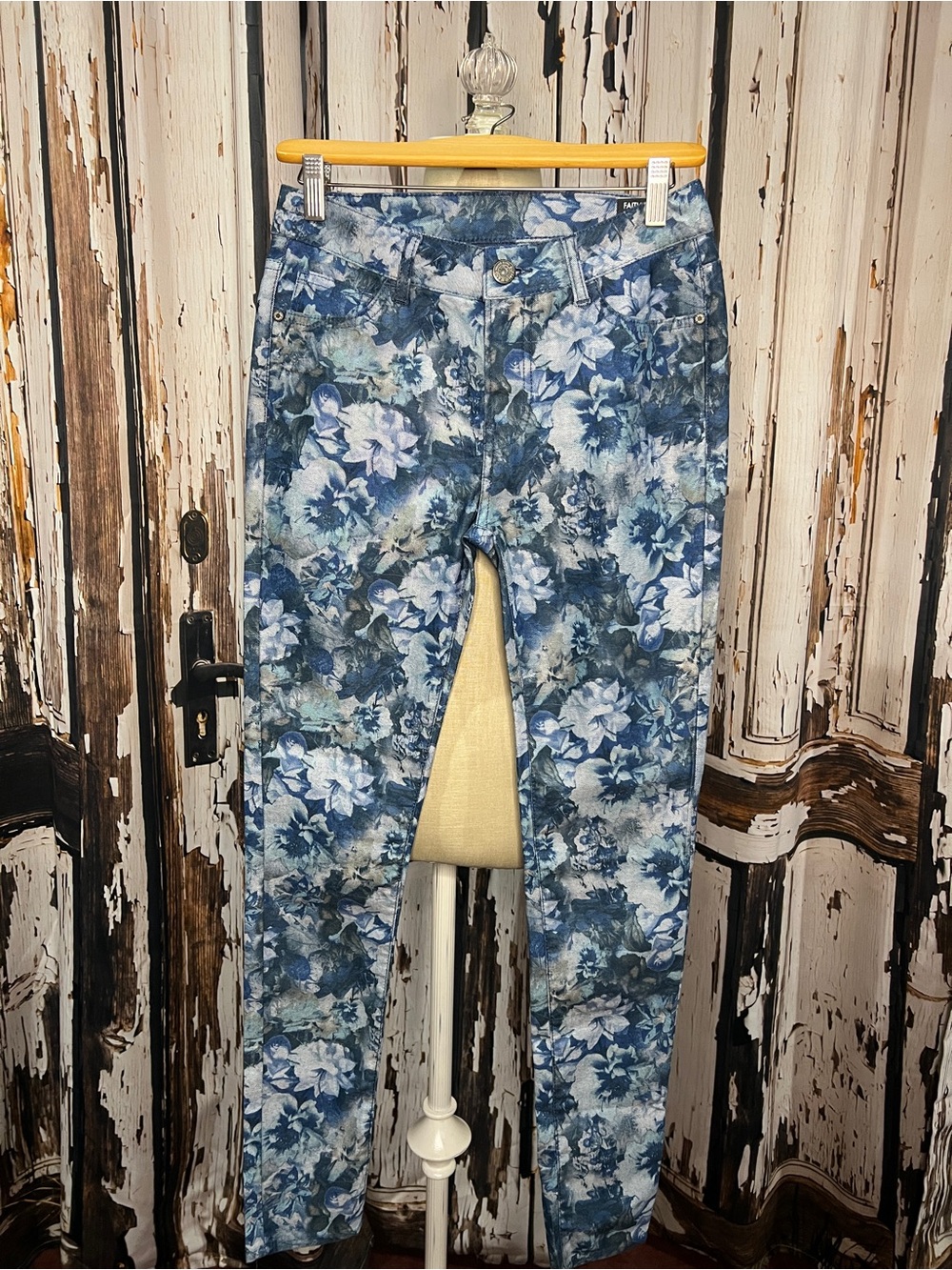 UNIQUE Buffalo David Bitton Blue Floral Skinny Jeans